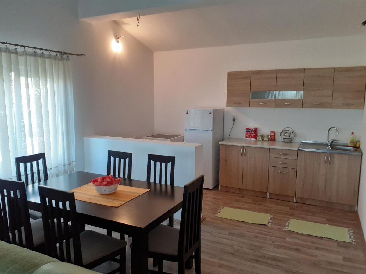 Apartment Vuk I Novak อุลซิน ภายนอก รูปภาพ