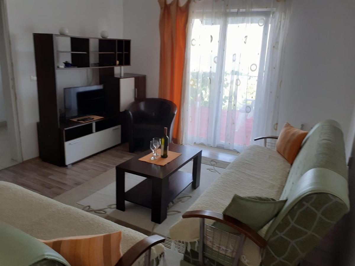 Apartment Vuk I Novak อุลซิน ภายนอก รูปภาพ