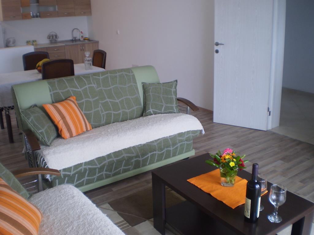 Apartment Vuk I Novak อุลซิน ภายนอก รูปภาพ
