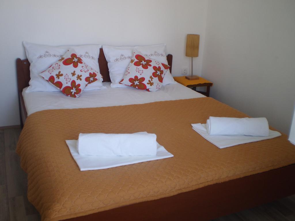 Apartment Vuk I Novak อุลซิน ภายนอก รูปภาพ
