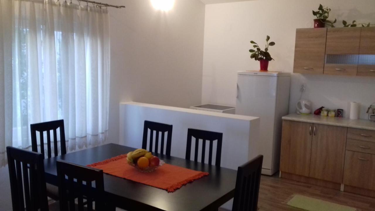 Apartment Vuk I Novak อุลซิน ภายนอก รูปภาพ