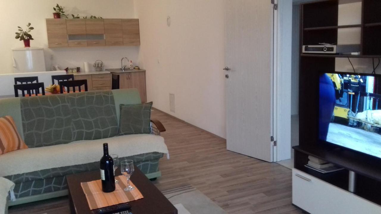 Apartment Vuk I Novak อุลซิน ภายนอก รูปภาพ